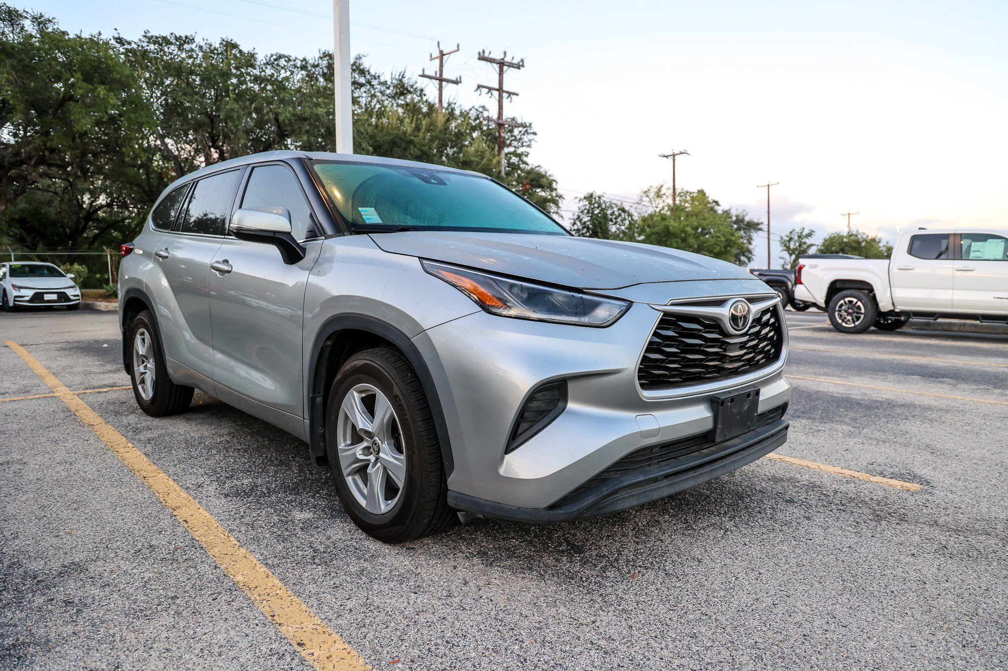 Used 2021 Silver Toyota L image 5
