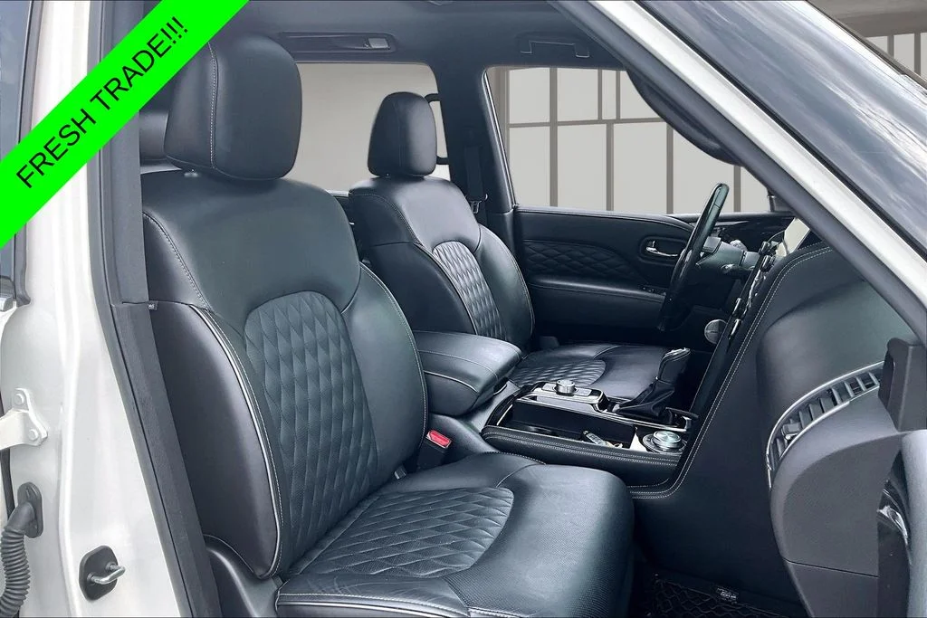 Used 2024 White INFINITI Sensory image 28