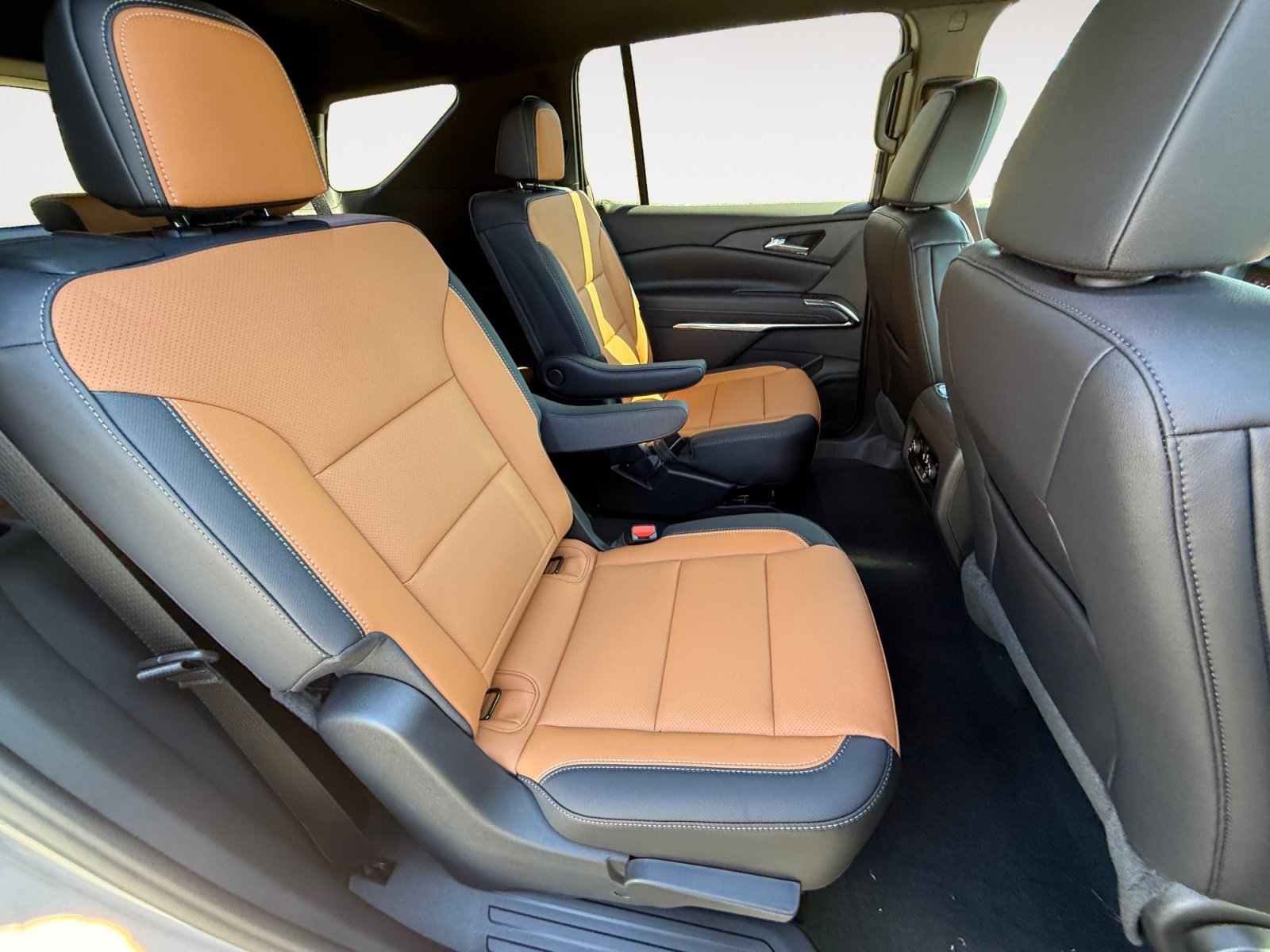 2027 Chevrolet Traverse Z71 - Photo 18