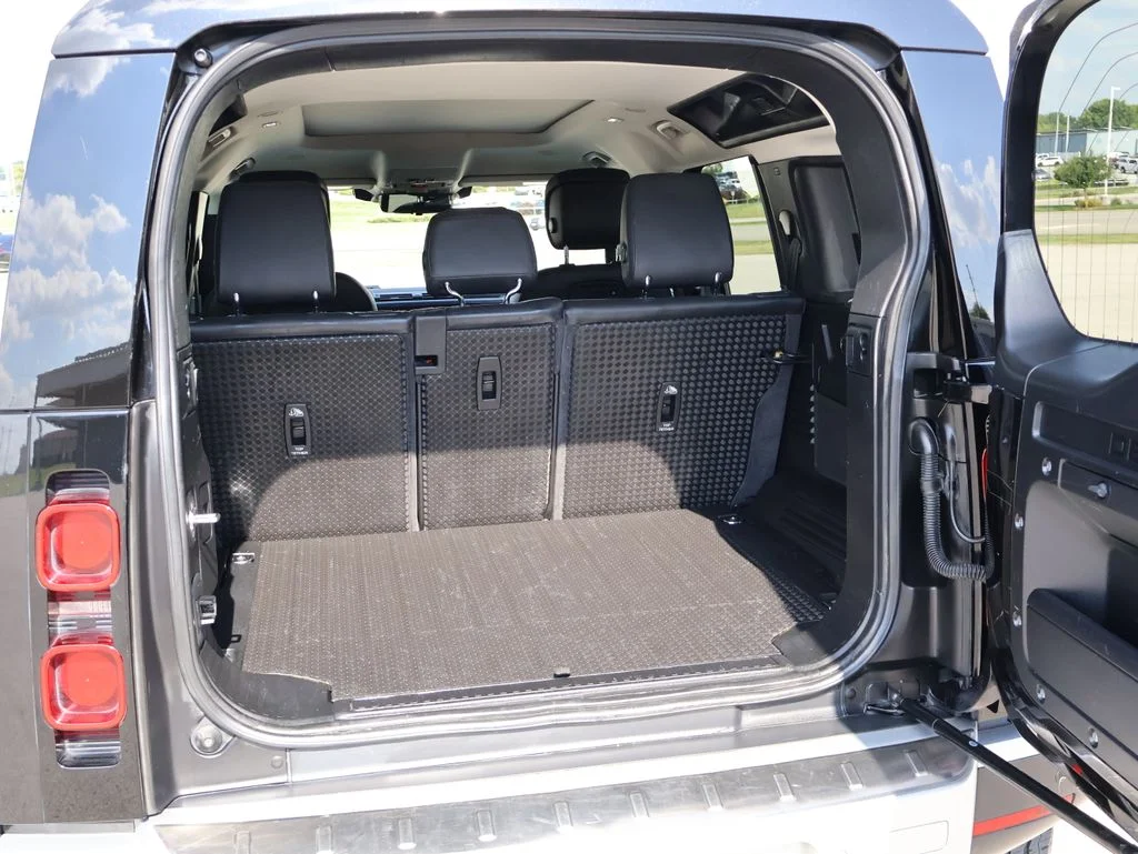 Used 2020  Land Rover HSE image 15