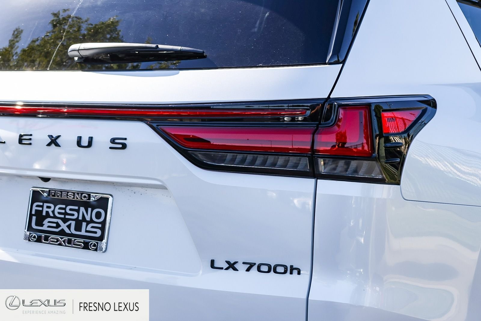 New 2026 Eminent White Pearl Lexus LX 700h LUXURY image 7