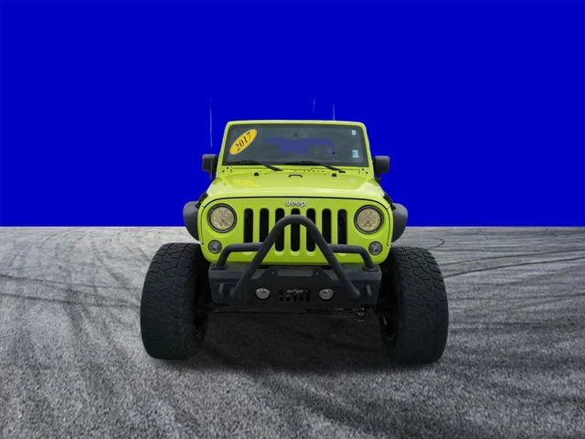 Used 2017 Hypergreen Clearcoat Jeep Sport image 9