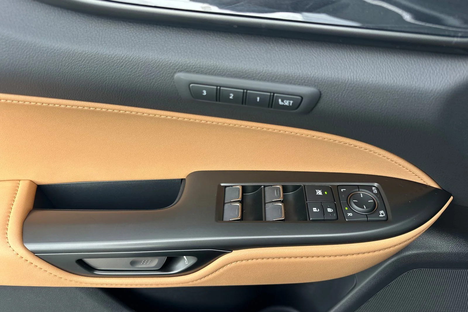 New 2026 Caviar Lexus NX 450h+ PREMIUM AWD image 8