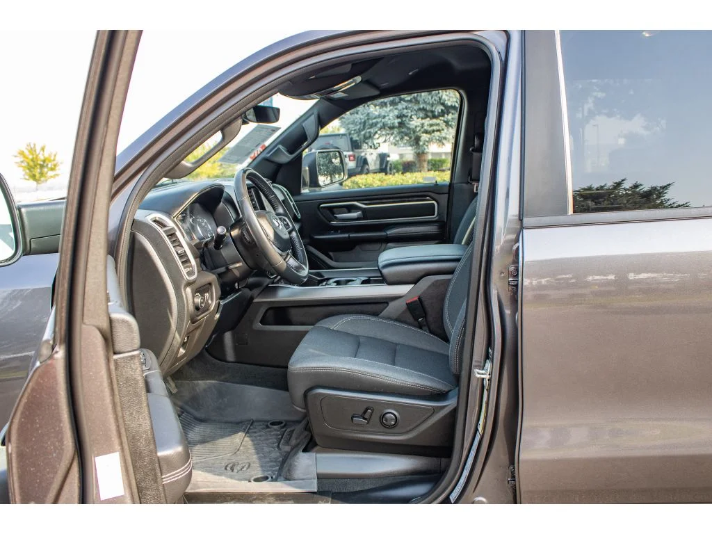 Used 2023 Granite Crystal Metallic Clearcoat Ram Big Horn image 28