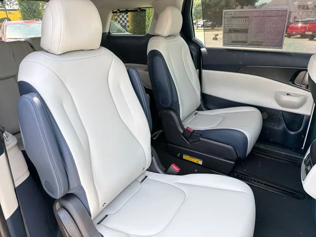2027 Kia Carnival SX - Photo 23