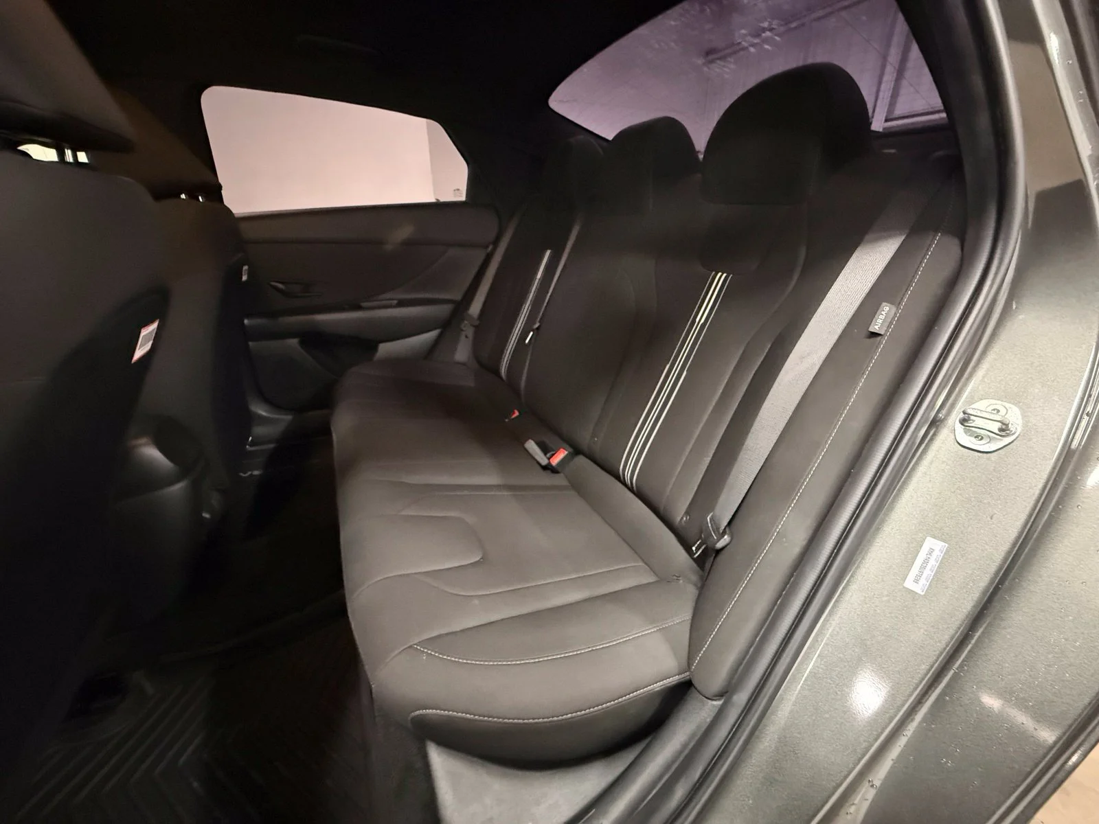 Used 2025 Gray Hyundai SEL Sport image 21