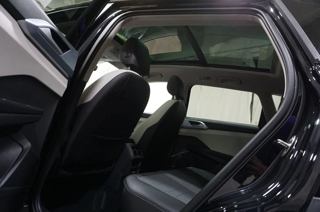 New 2026 Black Volkswagen 1.5T SE image 23