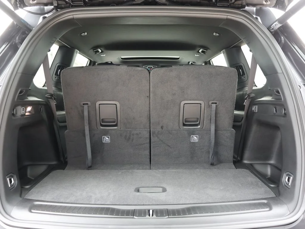 New 2026 Baltic Gray Metallic Clear-Coat Exterior Paint Jeep Laredo image 15