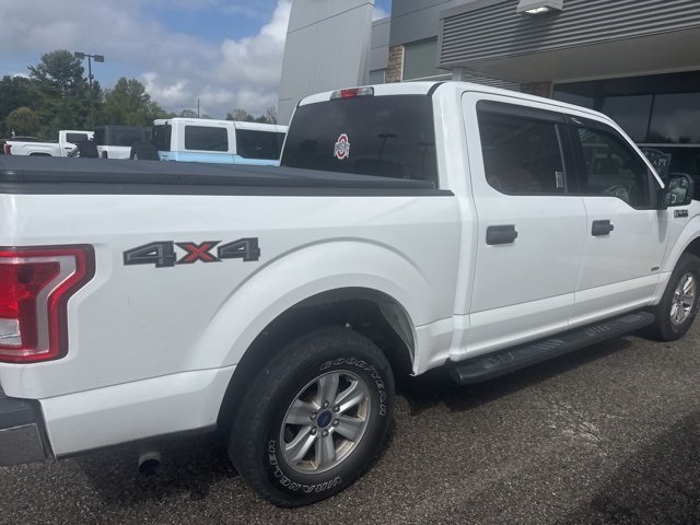 2015 Ford F-150 XLT photo 2