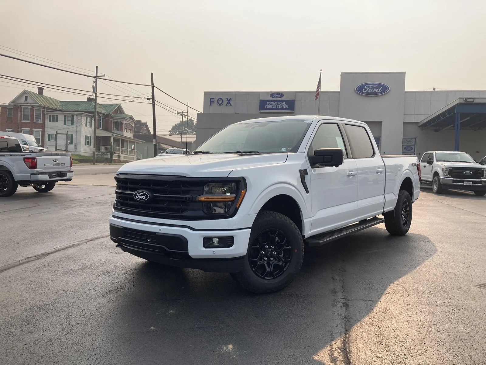 New 2026 Oxford White Ford XLT image 1