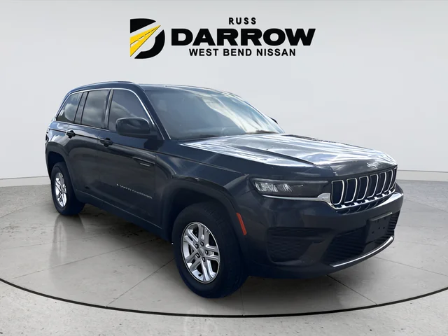 Used 2023 Black Jeep Laredo image 7