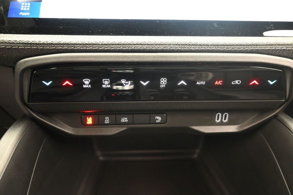 New 2026 Red Hot Pearl-Coat Exterior Paint Jeep Laredo image 17