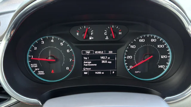 Used 2019 SUMMIT WHITE Chevrolet LT image 12