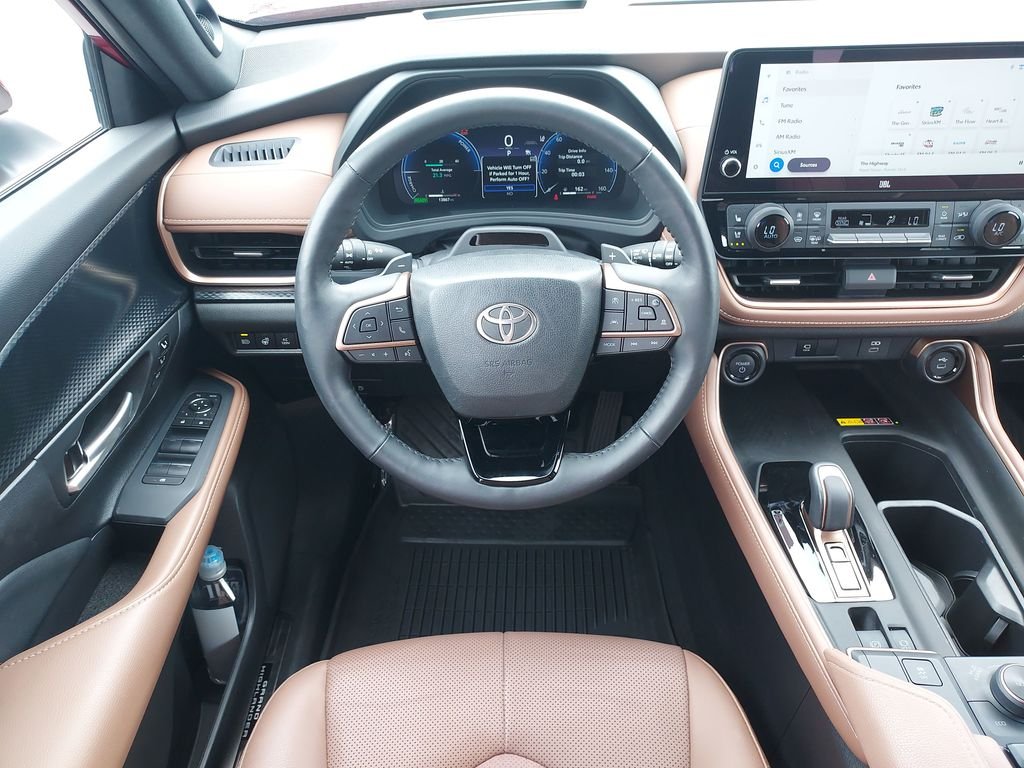Used 2025 Red Toyota MAX Platinum image 16