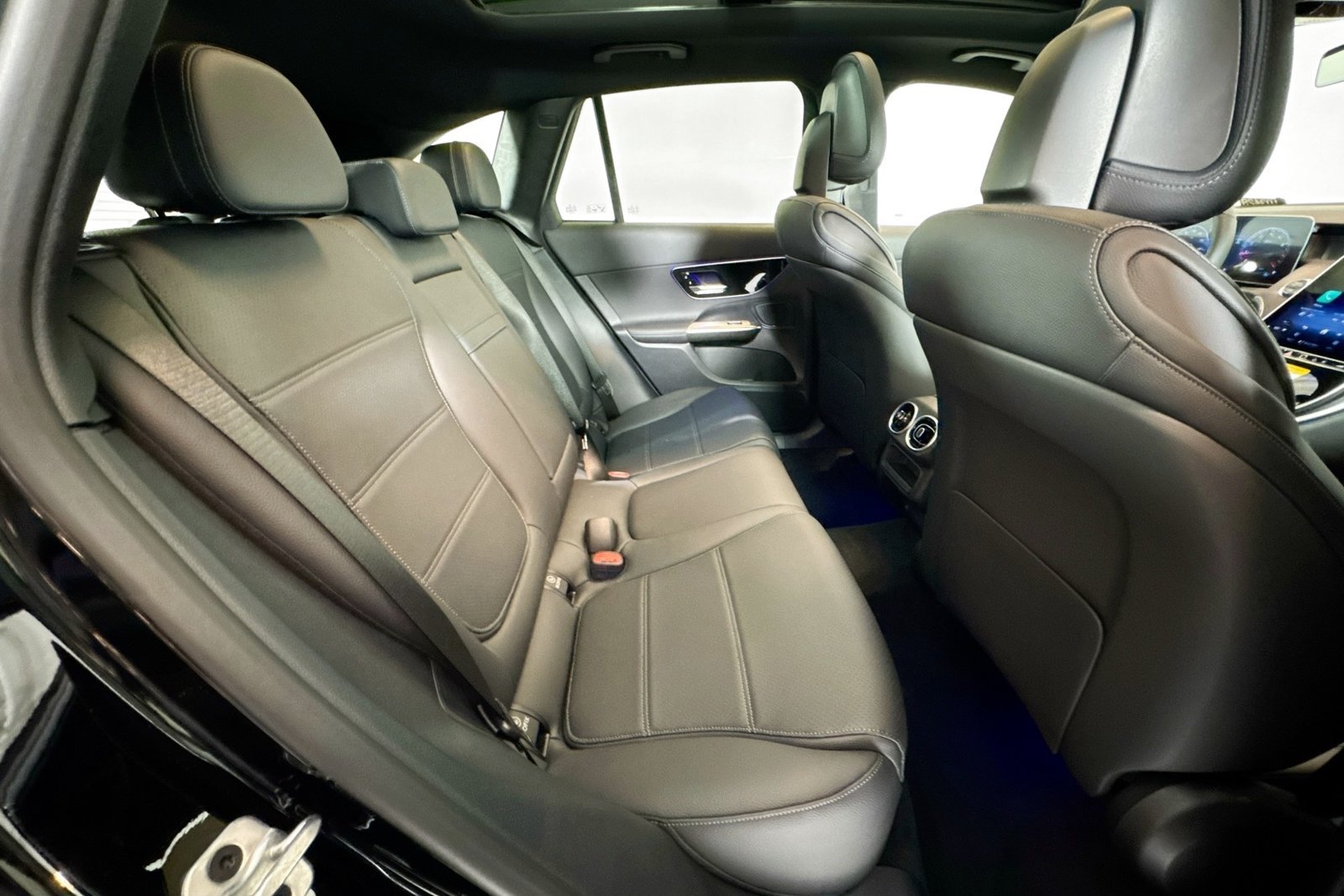 New 2026 Black Mercedes-Benz GLC 300 image 25
