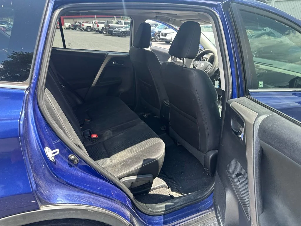 Used 2015 Blue Toyota XLE image 12