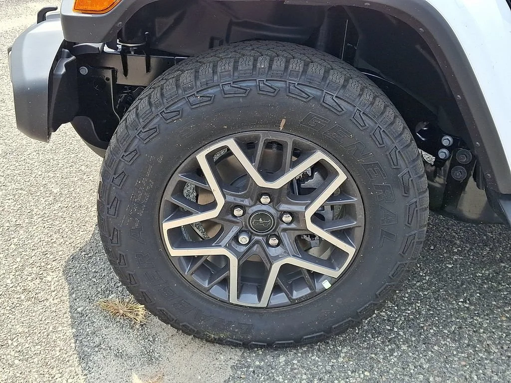 New 2026 Bright White Clearcoat Jeep Sahara image 19