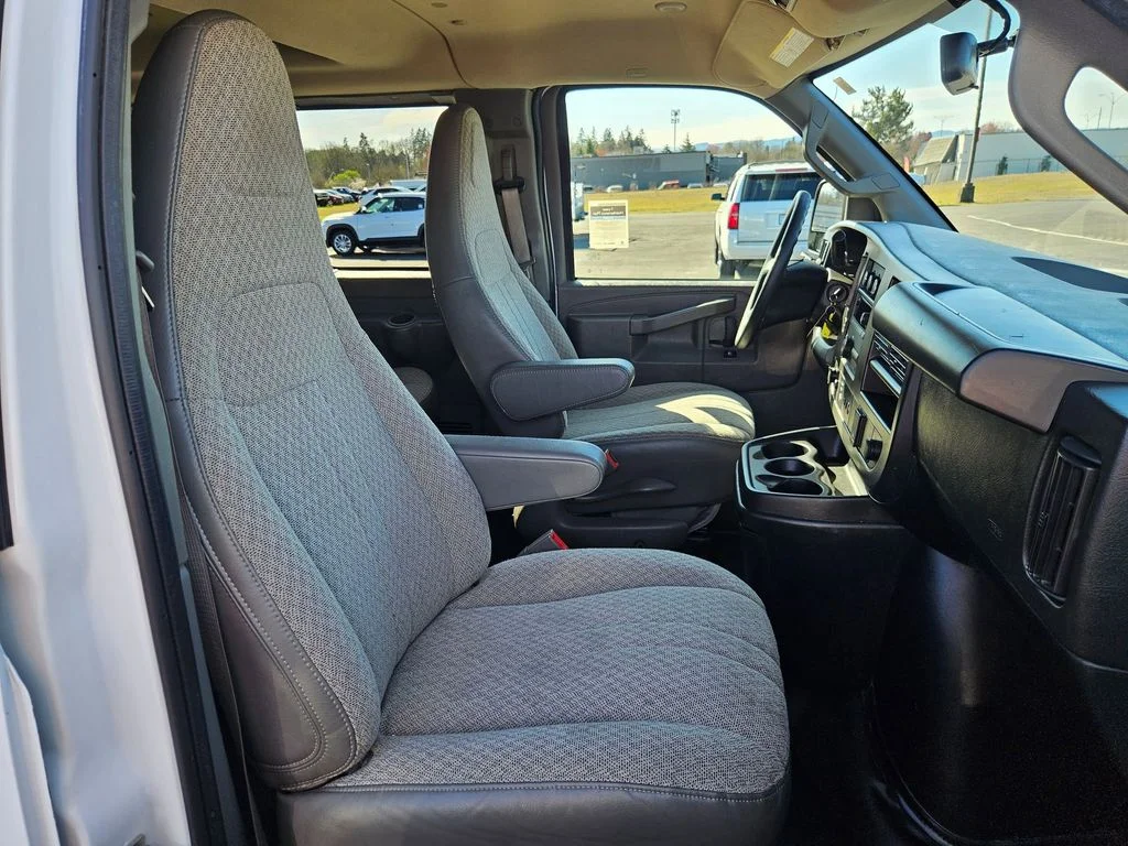 Used 2023 Summit White Chevrolet LS image 28