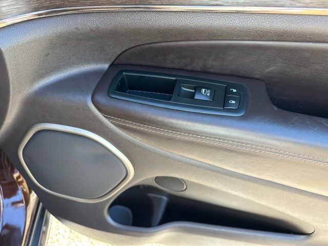 Used 2014 Deep Auburn Pearlcoat Jeep Summit image 24