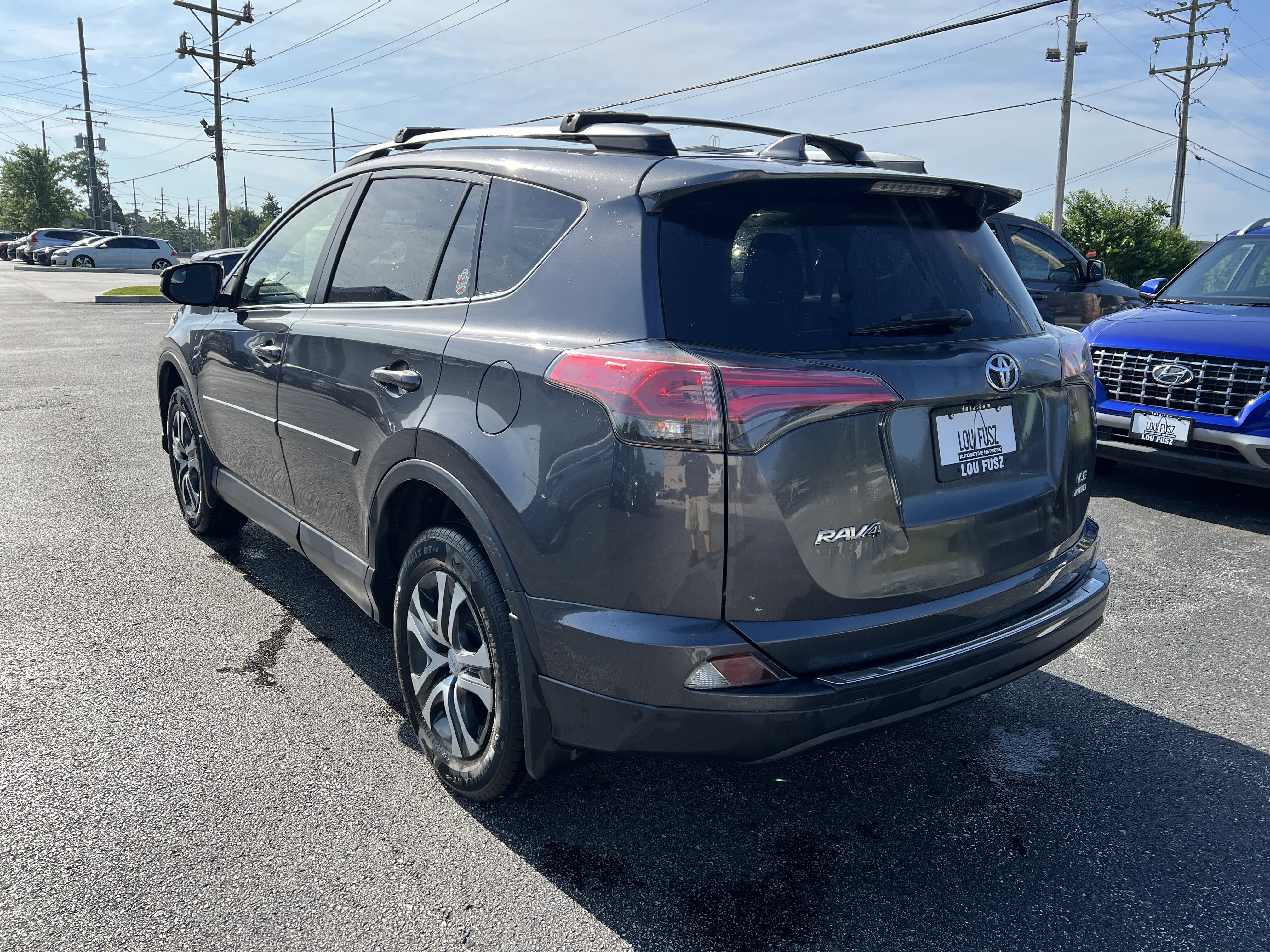 Used 2018 Magnetic Gray Metallic Toyota LE image 5