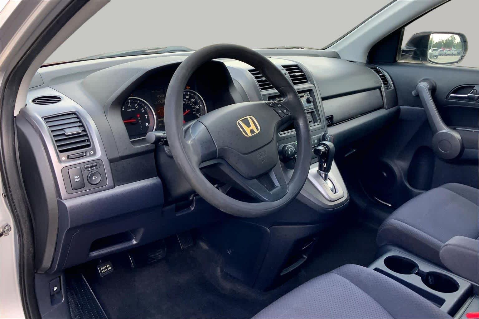 Used 2009 Alabaster Silver Metallic Honda LX image 16