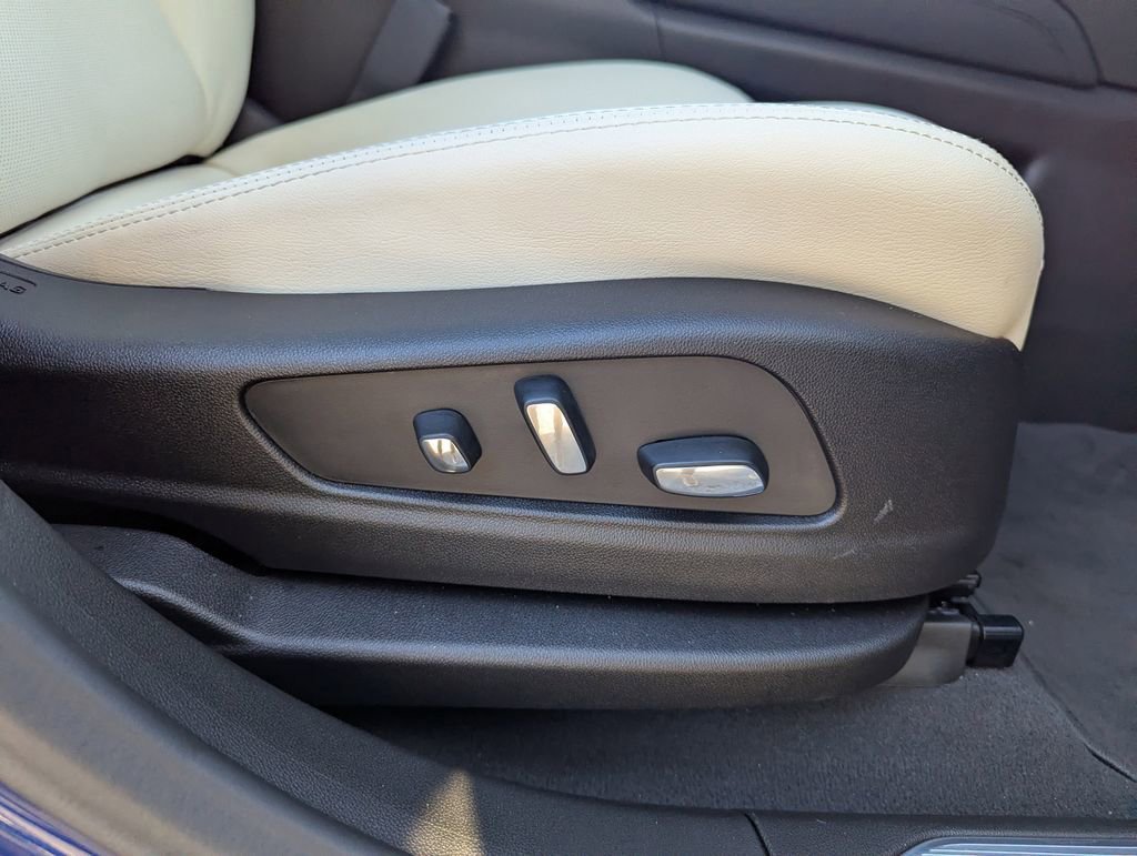 2025 Cadillac XT5 Sport - Photo 38