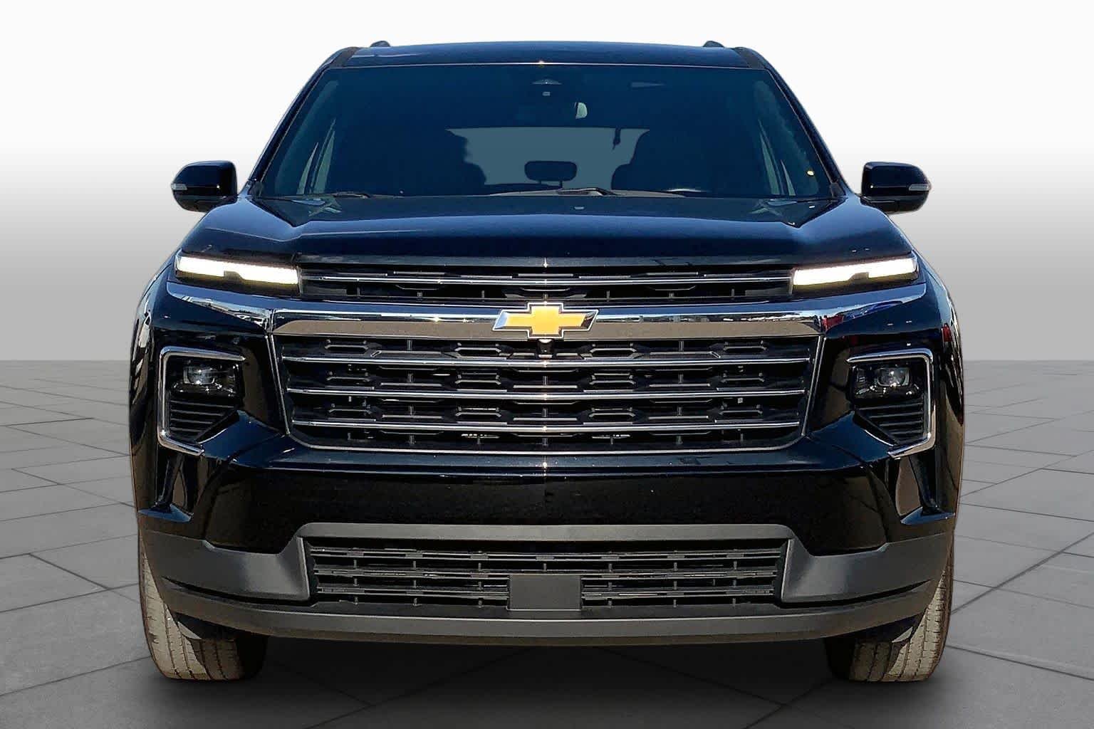 Used 2025 Mosaic Black Metallic Chevrolet FWD LT image 4