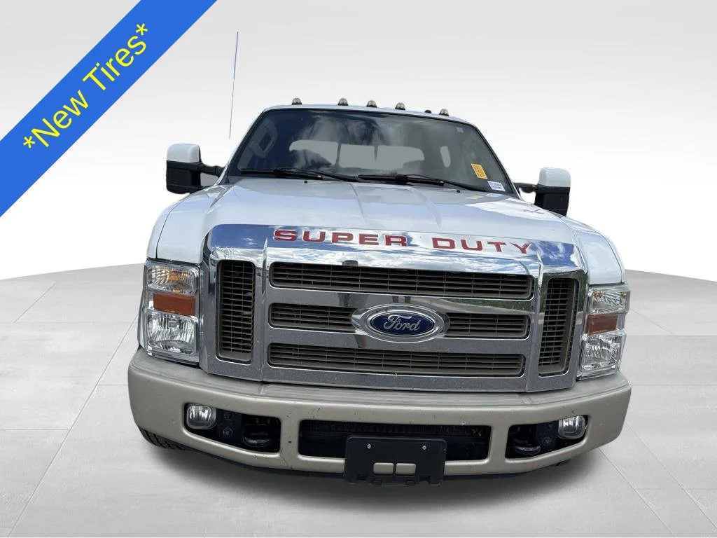 Used 2008  Ford King Ranch image 2