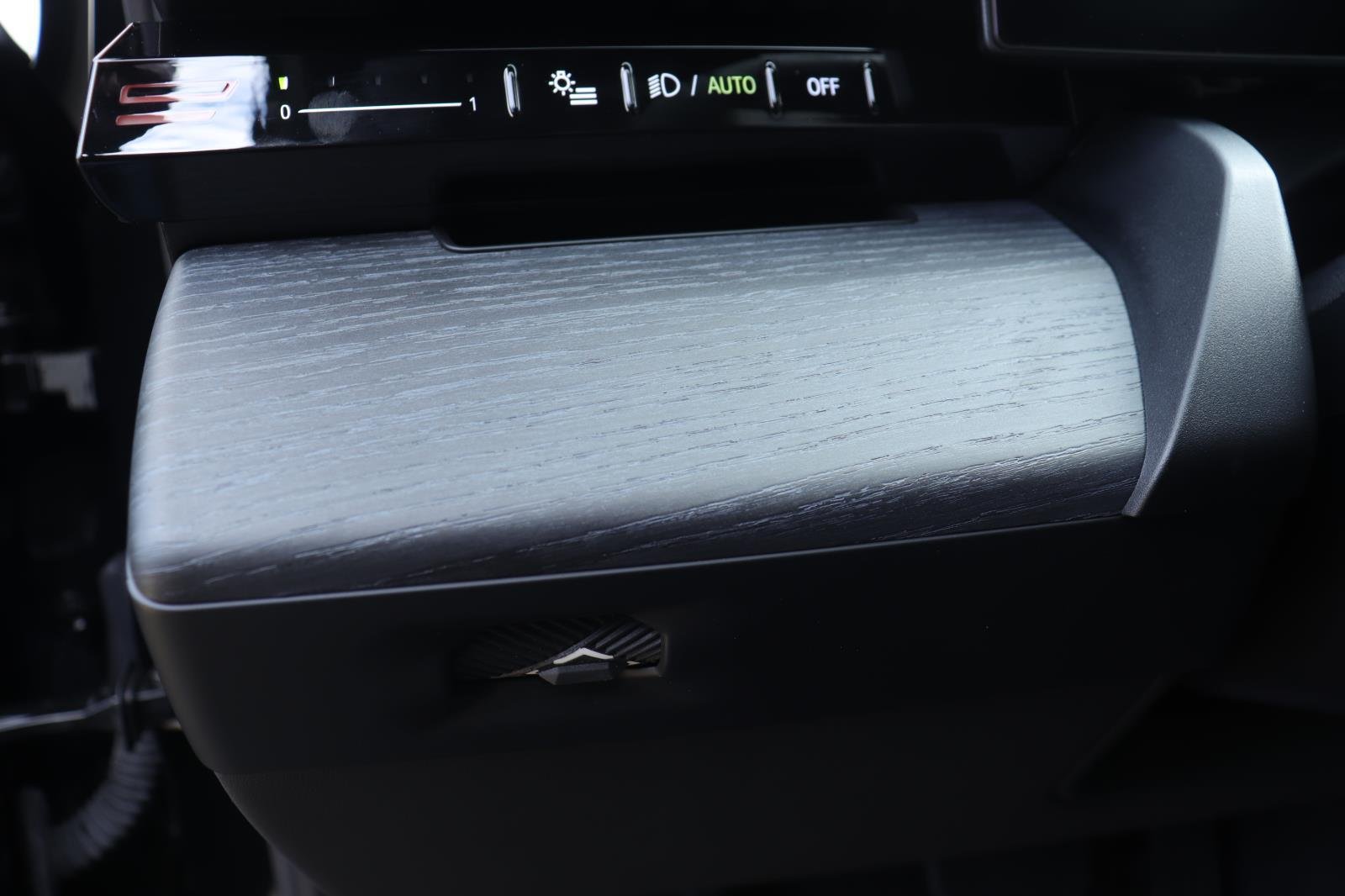 Used 2025 Black Sapphire Metallic BMW 530i xDrive image 24
