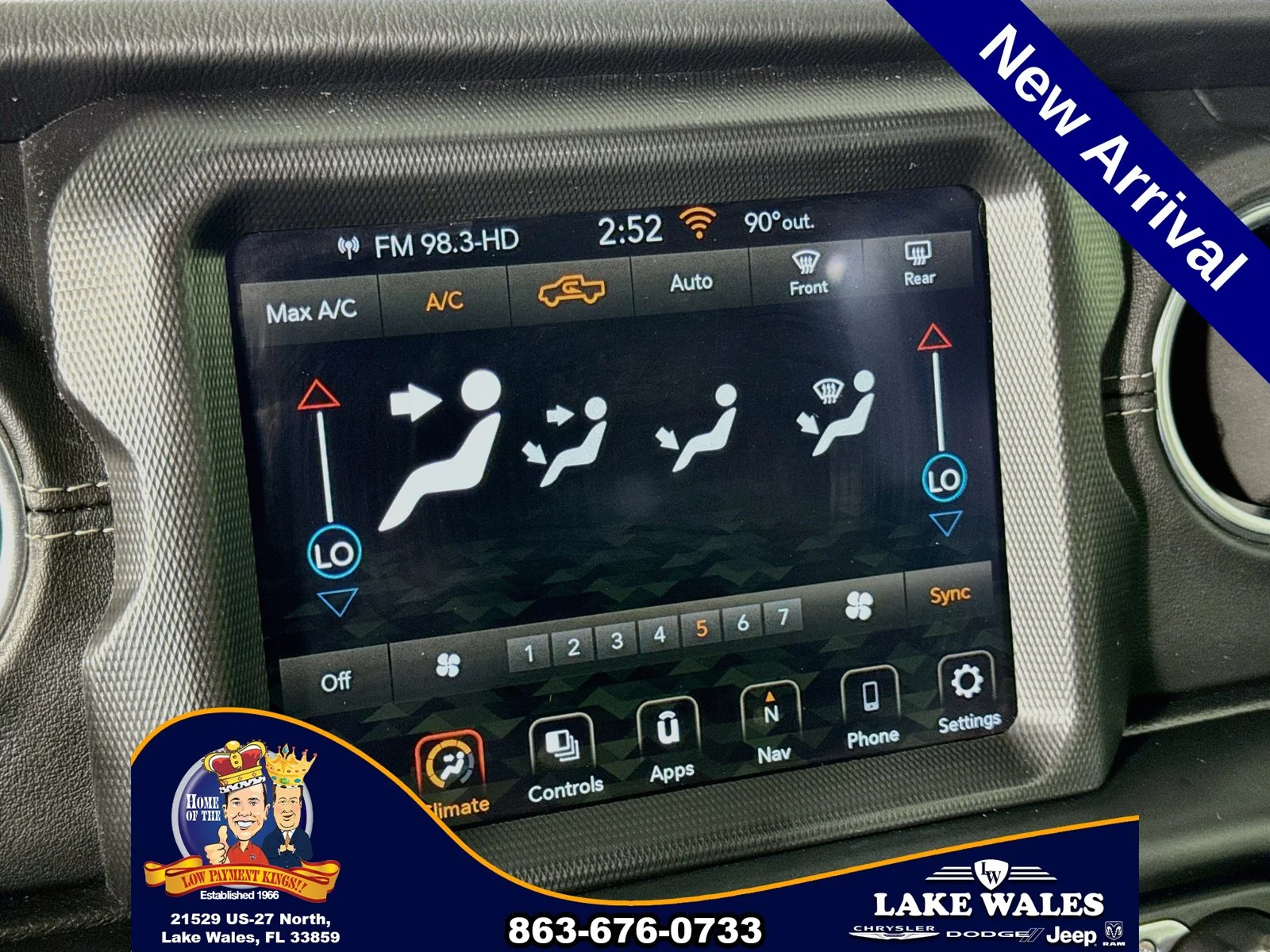 Certified Used 2021  Jeep Overland image 16