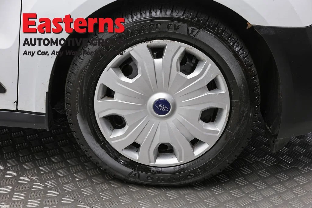 Used 2019 White Ford XL image 31