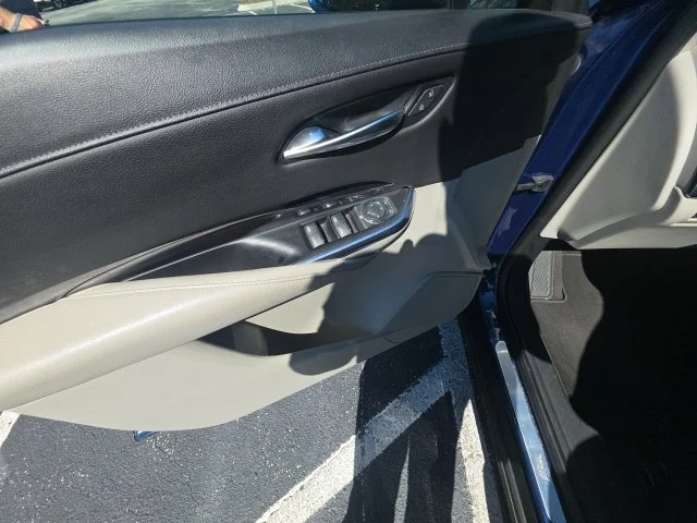 Used 2019 Blue Cadillac Luxury image 19