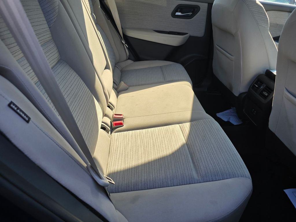 2021 Nissan Rogue SV - Photo 12