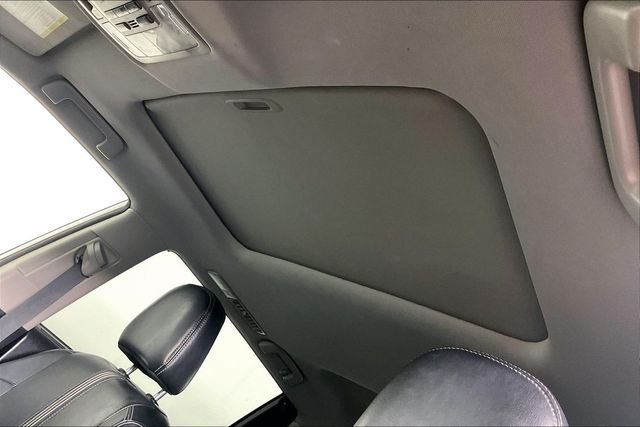 Used 2018 Gray Toyota SE image 3