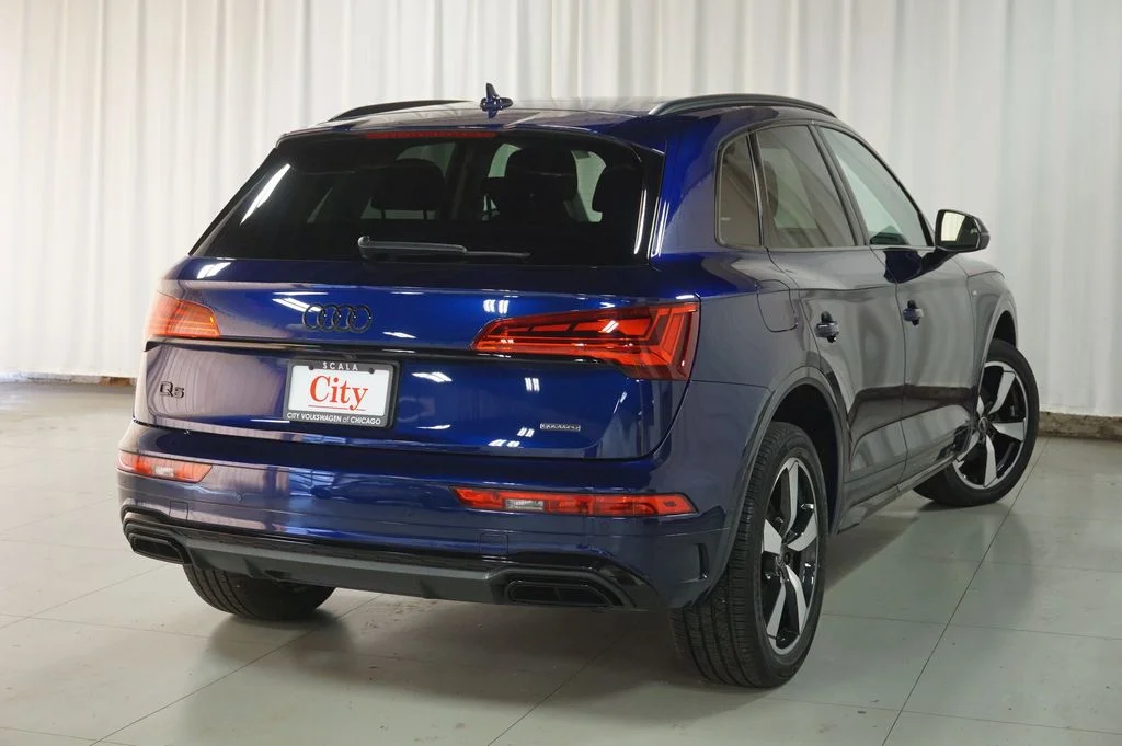 Used 2023 Navarra Blue Metallic Audi 45 S line Premium image 11