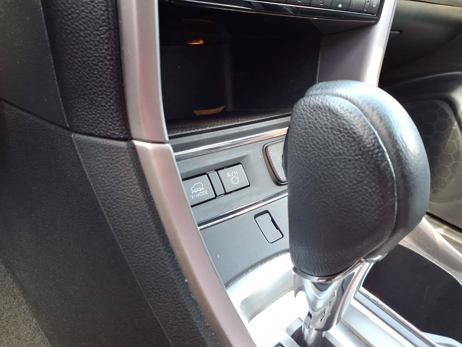 Used 2020 Crystal Black Silica Subaru Premium image 8