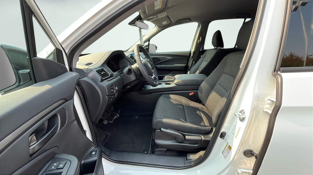 2026 Honda Ridgeline Sport - Photo 17