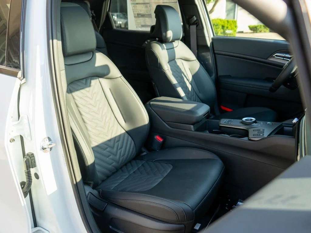 2026 Kia Sportage X-Line Hybrid - Photo 9