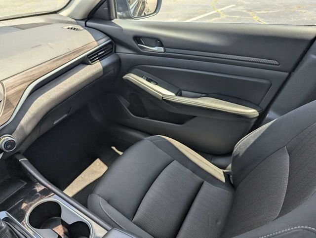 Used 2024 Black Nissan 2.5 SV image 15