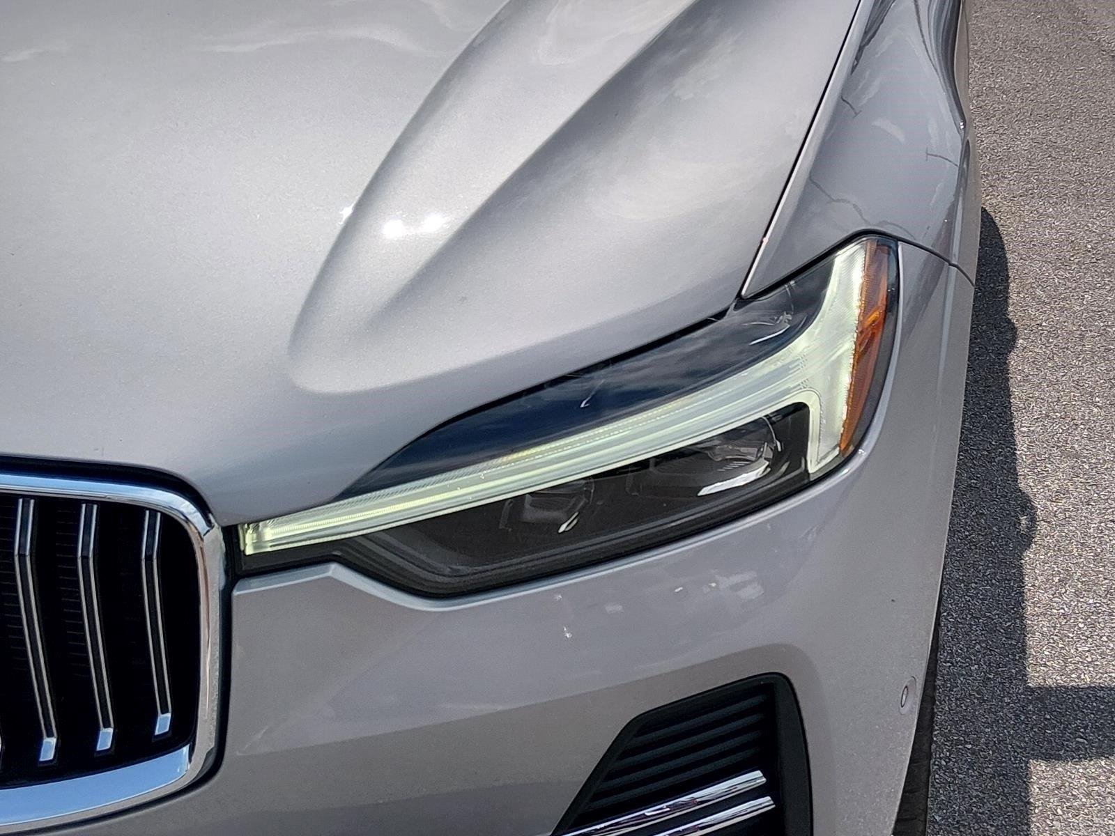 Used 2022 Silver Dawn Metallic Volvo Inscription image 10