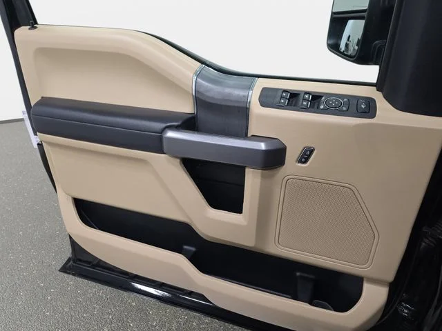 Used 2020 Black Metallic Ford XLT image 27
