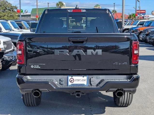 New 2026 Diamond Black Crystal Pearl-Coat Exterior Paint RAM BIG HORN image 6