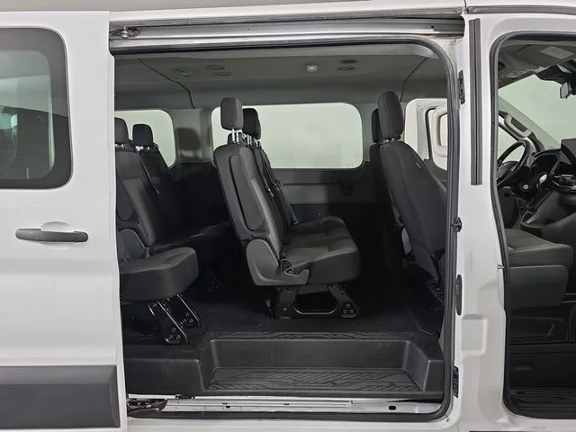 Used 2024 Oxford White Ford XLT image 25