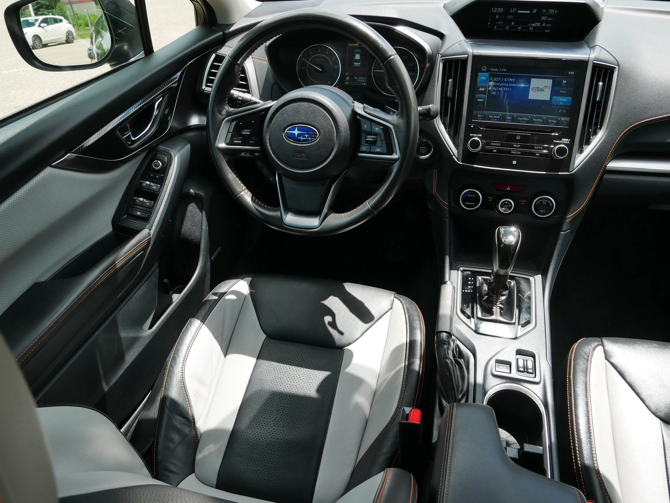 Used 2018 Dark Gray Metallic Subaru Limited image 9