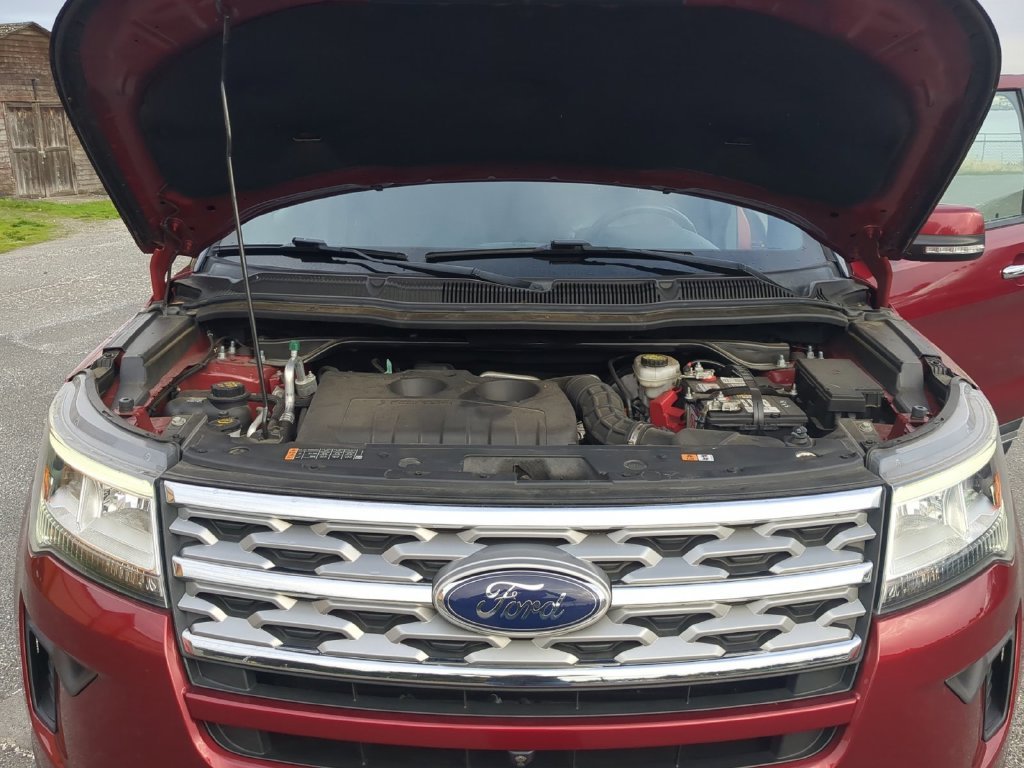 Used 2018 Red Ford Limited image 22