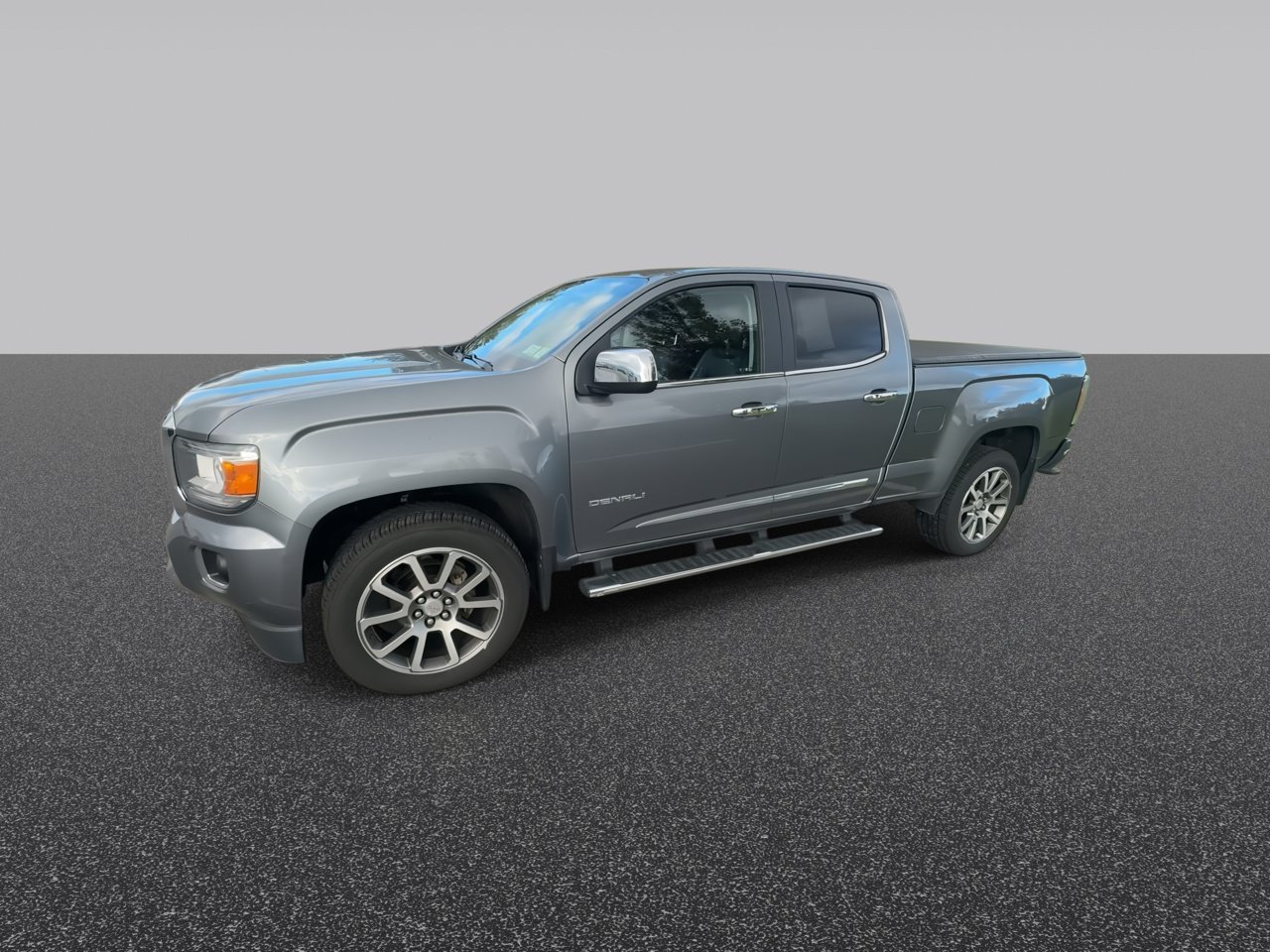 Used 2020 Satin Steel Metallic GMC 4WD Denali image 4
