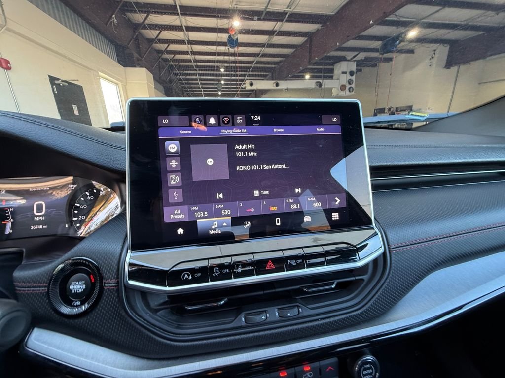 Used 2025 Silver Jeep Trailhawk image 21