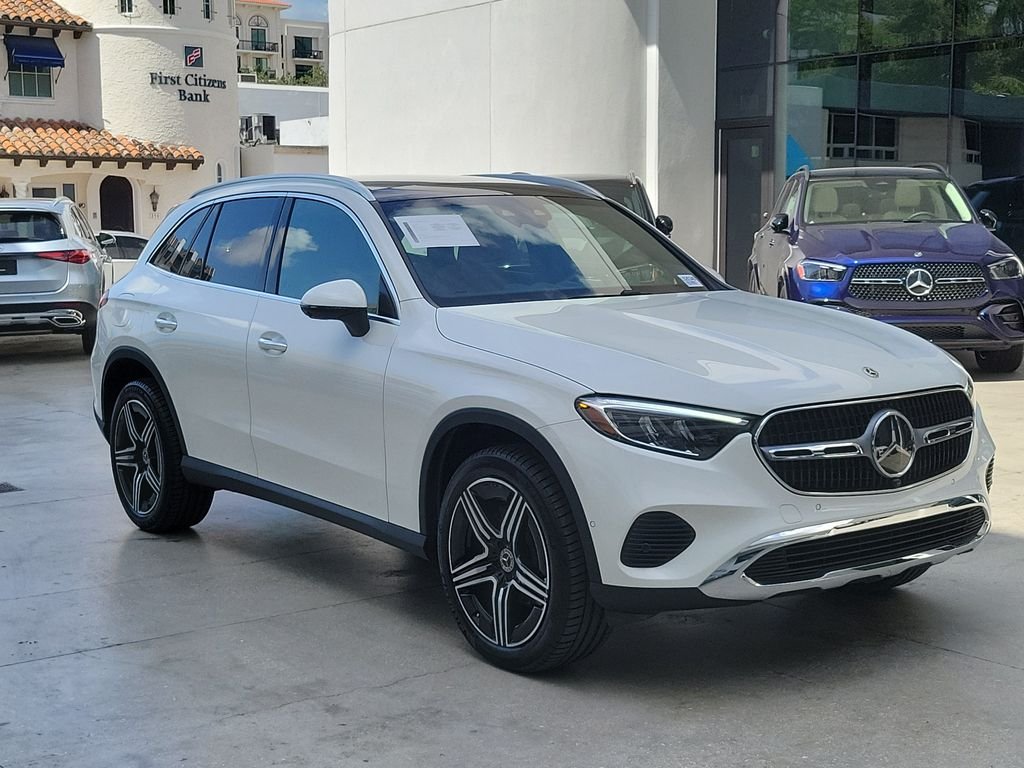 Certified Used 2026 White Mercedes-Benz GLC 300 image 1
