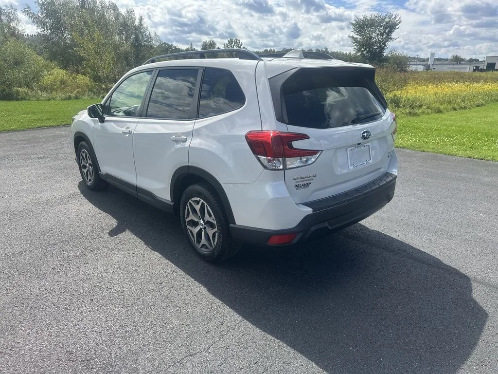 Used 2020 White Subaru Premium image 6