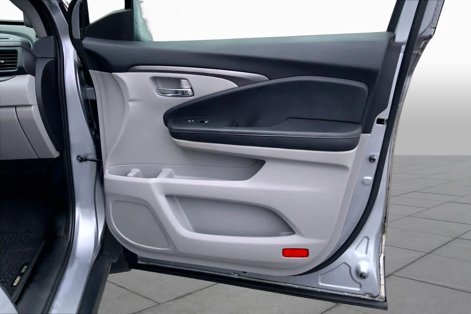 Used 2017 Lunar Silver Metallic Honda EX image 22